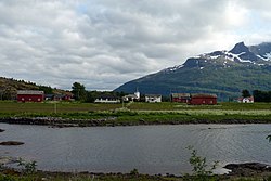 Karlsøy, Nordland httpsuploadwikimediaorgwikipediacommonsthu