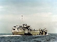 LST-942 underway in late 1944.jpg