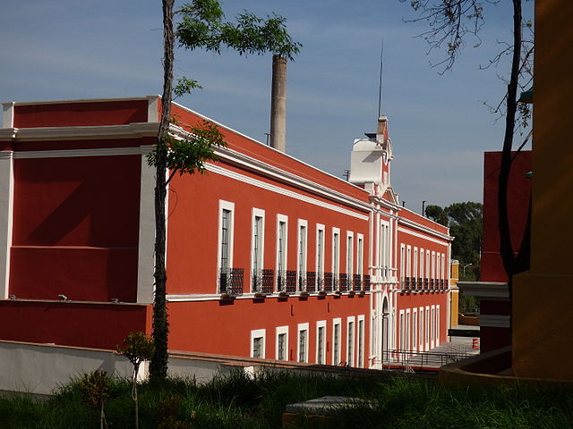 Building of La Constancia Mexicana: a textile factory that was built in 1835.