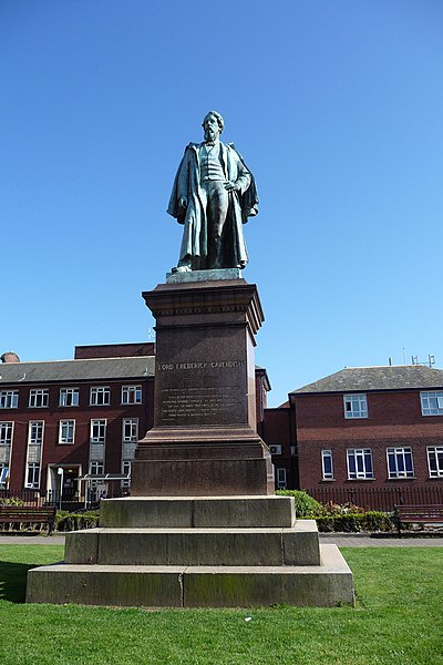 File:Lord Frederick Cavendish statue.jpg