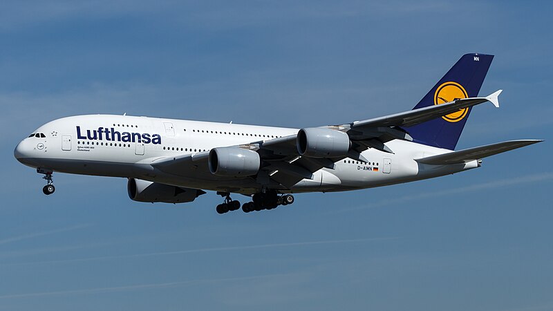 File:Lufthansa Airbus A380-841 (D-AIMM) at Frankfurt Airport (4).jpg