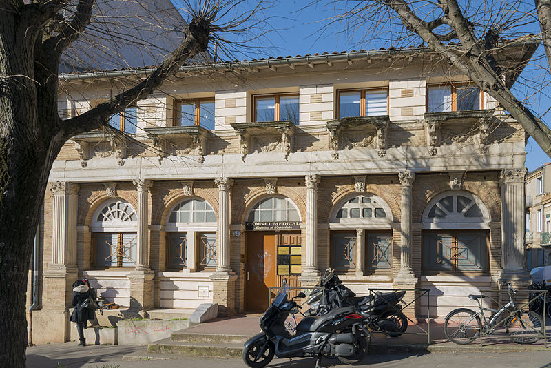 File:Maison en terre cuite de Virebent 24 rue du Cimetière.jpg