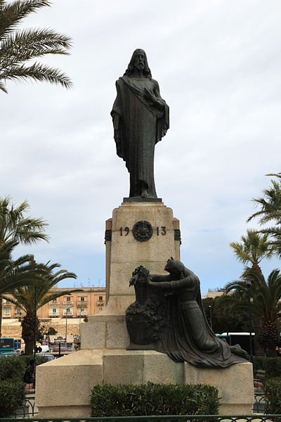 File:Malta - Floriana - Vjal il-Re Dwardu VII - Christ the King Monument 02 ies.jpg