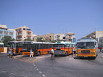 אוטובוסים בתחנה המרכזית בשער העיר ולטה