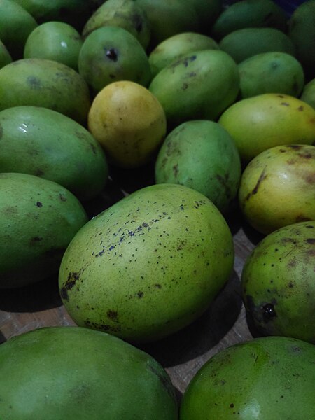 File:Mangoes 1.jpg