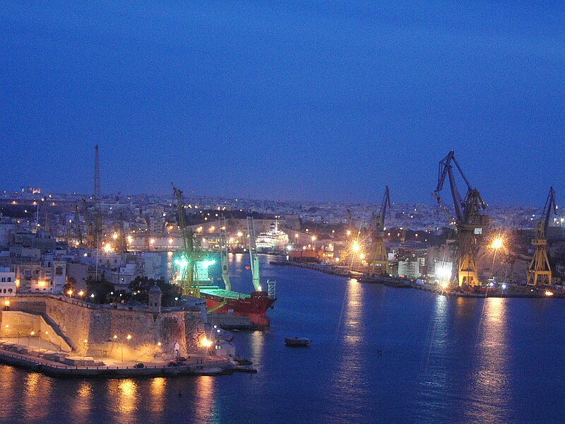 File:March 2007 Valetta harbour 5.jpg