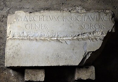 Inscripte met de vermeldingen "Marcellus, schoonzoon" en "Octavia, zuster".