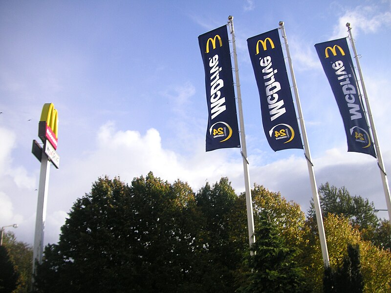 File:McDonalds flags in Słupsk.jpg