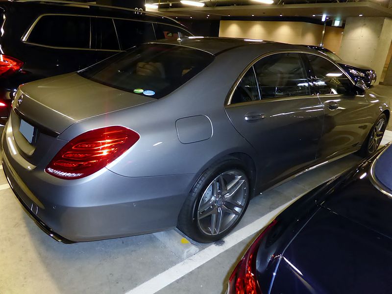 File:Mercedes-Benz S550 long (V222) rear.JPG