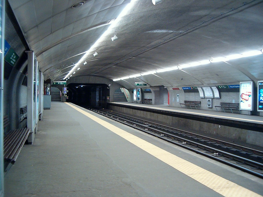 Praça de Espanha Station