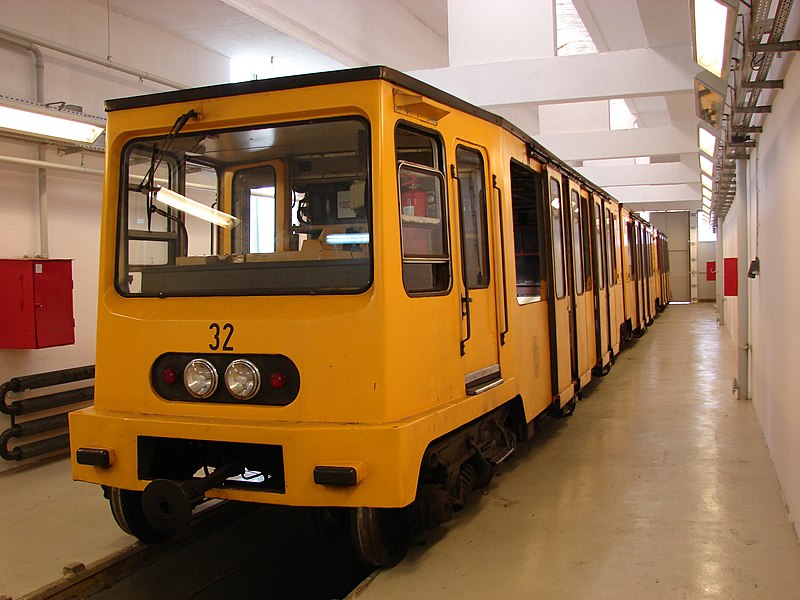 File:Mexikói út járműtelep, Budapest metro1.jpg