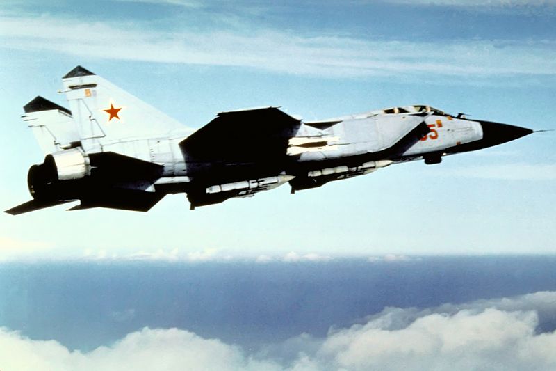 File:MiG-31 Foxhound.jpg