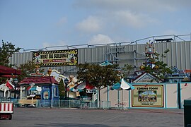 Mickey & Minnie's Runaway Railway (Disneyland) construction 1.jpg