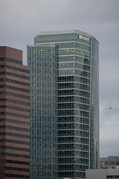 File:Microsoft at City Center East, Bellevue, with old logo.jpg