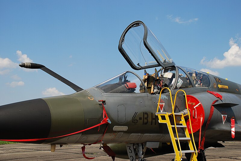 File:Mirage 2000 (French Air Force) Rechlin-Lärz 2008 (8738671221).jpg