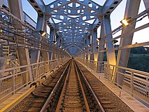 Puente de metro Mitinsky (vista desde las vías)