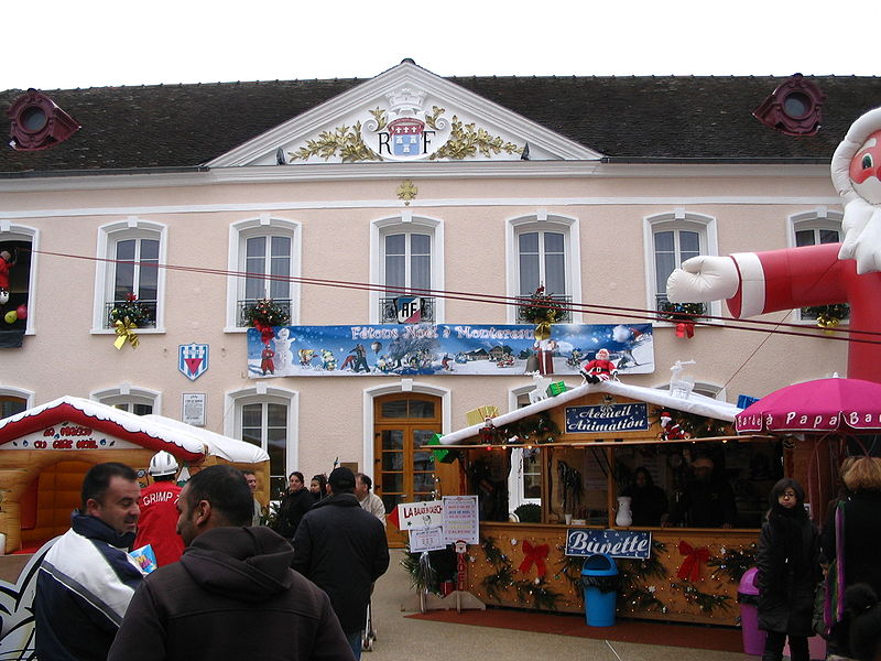 File:Montereau-Fault-Yonne - Town hall.jpg