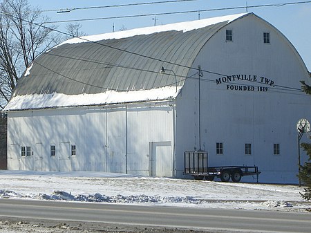 Montville Twp Barn CIMG9954