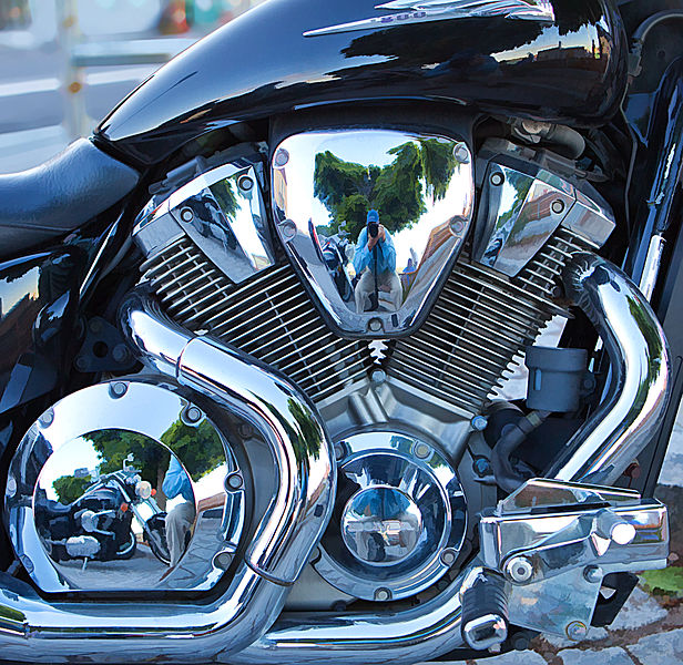 File:Motorcycle engine 2 2010.jpg