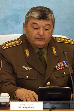 Mukhtar Altynbayev yksityiskohta, 040225-F-6655M-376.jpg