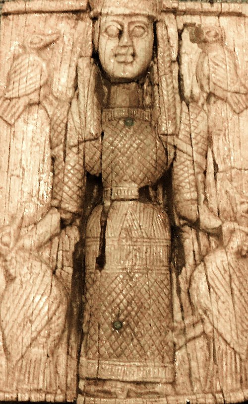 Potnia Theron op een archaïsche ivoren votiefgave (Nationaal Archeologisch Museum van Athene)