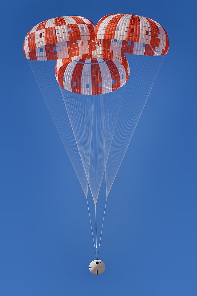 Испытание парашютов спускаемого аппарата космического корабля «Орион»