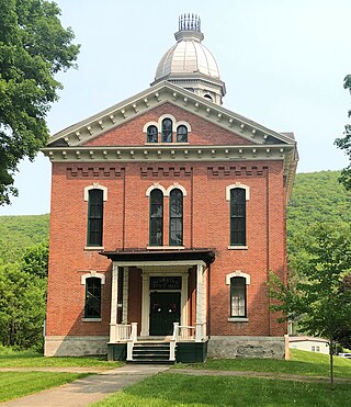 <span class="mw-page-title-main">Naples Memorial Town Hall</span> United States historic place