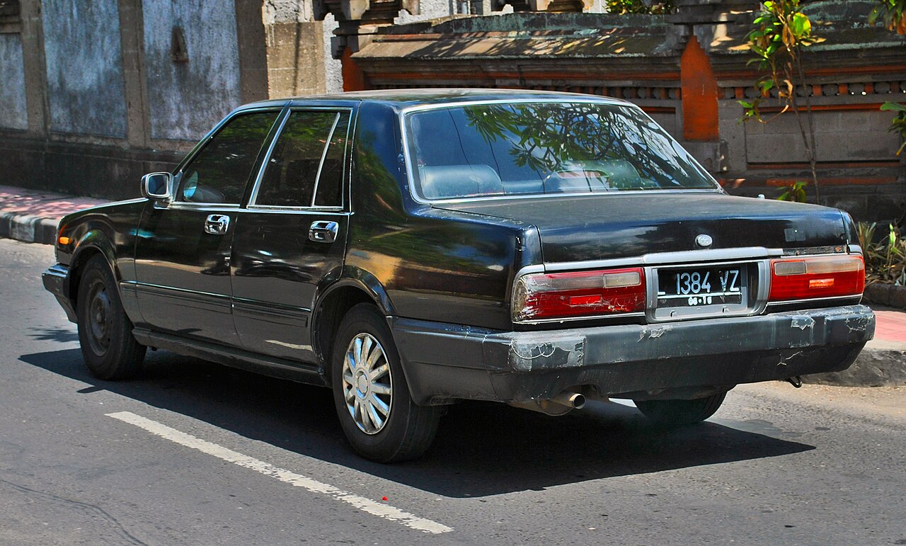 File Nissan Cedric rear left Denpasar jpg Wikimedia 