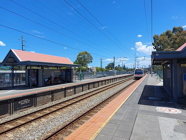 A Transperth A-series train arriving at Oats Street station