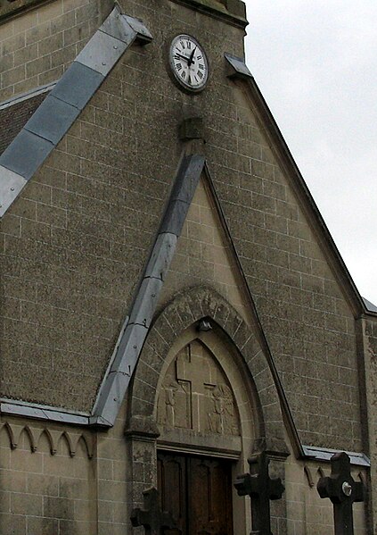 File:Omissy église 1b.jpg