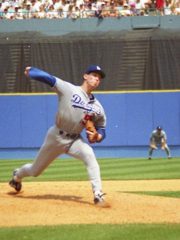 Hershiser with Dodgers in 1993