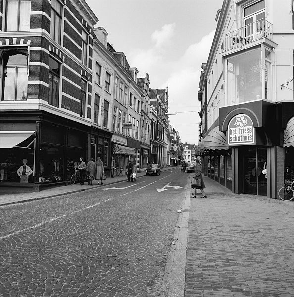 File:Overzicht St.Jacobsstraat - Leeuwarden - 20130540 - RCE.jpg