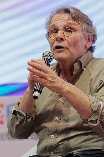 File:Paris - Salon du livre de Paris 2017 - Daniel Pennac - 007.jpg