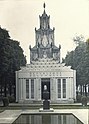 Pavillon polonais à l'exposition de Paris en 1925. Architecture Art déco inspirée du style Zakopane.