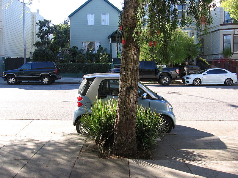 File:Parking in the Mission 2989.JPG