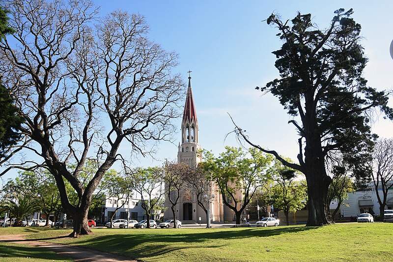 File:Parroquia Inmaculada Concepción de Lincoln.jpg