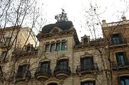 *1901-Passeig de Gràcia 27. Brunet (Josep), propietari, en el principal.*1908-Passeig de Gràcia 27. Malagrida (S), propietari de la finca, viu en el principal. -Casa Malagrida-.