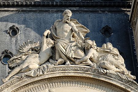 Frontone del padiglione de Marsan, Parigi, palazzo del Louvre.