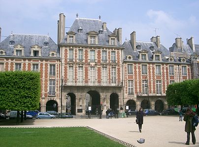 The Pavillon de a Reine of Place des Vosges (1605–12)