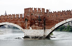 Ponte Scaligero - Verona 2016 (4).jpg