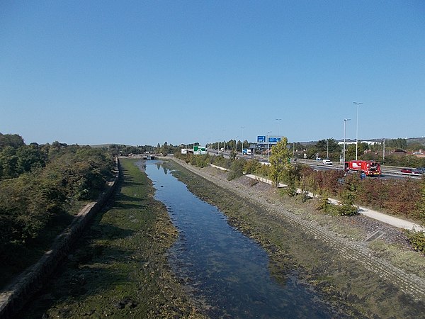 Portsea Island (left), separated from the mainland (right) by the narrow, tidal Portsea Creek