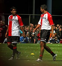 Roy Makaay e Giovanni van Bronckhorst con la maglia del Feyenoord nel 2007