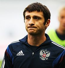 Dzagóyev antes de un partido con Rusia en 2014.