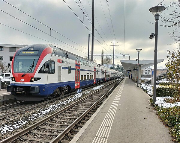 S15 at Jona railway station.