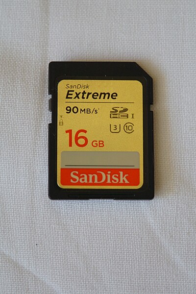 File:Sandisk Extreme SD-Card.jpg