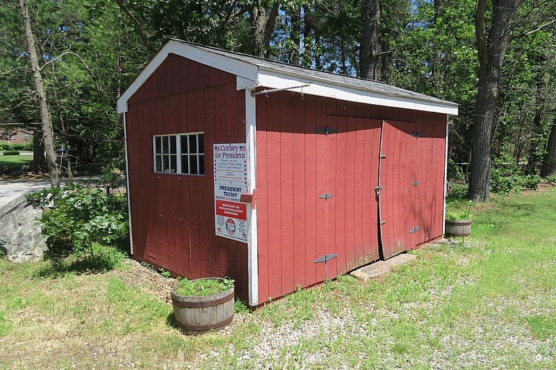 File:Shed, Millwood MA.jpg