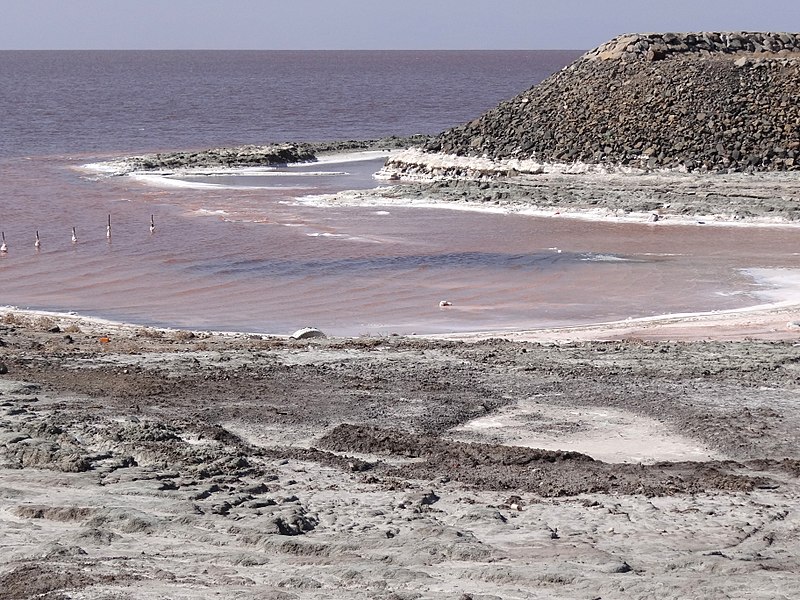 File:Shoreline of Lake Ourimiyeh - Western Iran - 01 (7421853852).jpg