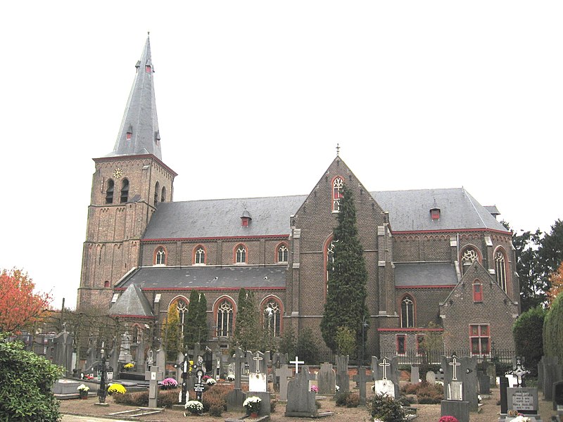 File:Sint-Huibrechts-Lille - Sint-Monulphus en Gondulphuskerk.jpg