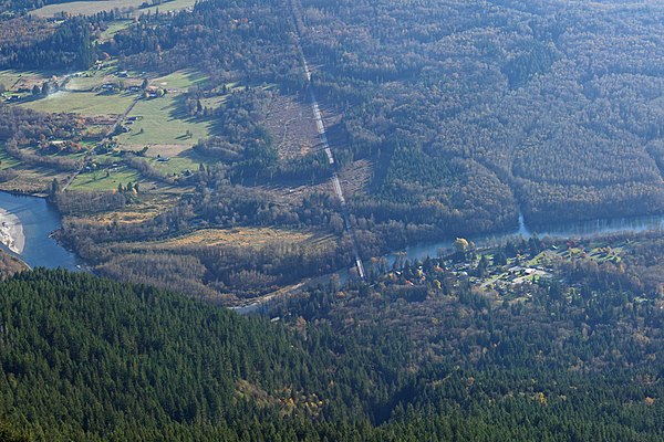 Rockport (bottom right), on the Skagit River, lies at the end of SR 530 (center)