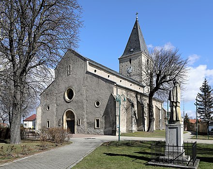 Parish church Sollenau - Kirche.JPG